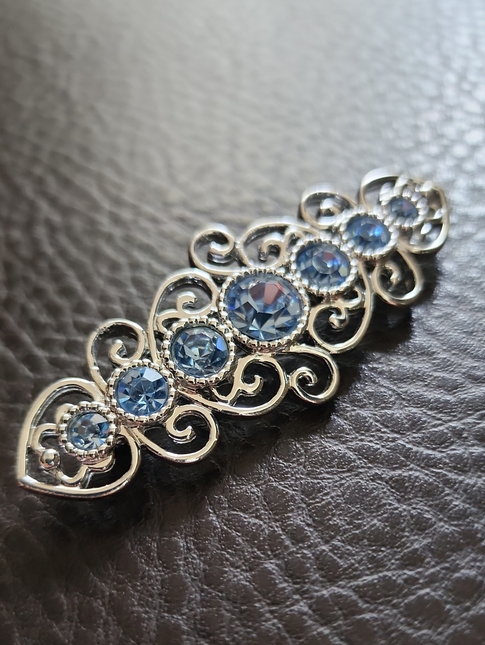 VTG Emmons Silver-Tone Blue Crystal Filigree Brooch